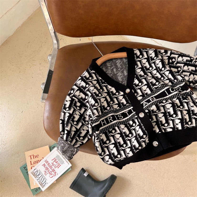 Áo Khoác Cardigan Cổ Chữ V Thiết Kế Mới Thời Trang Mùa Thu 2022 Dành Cho Bé