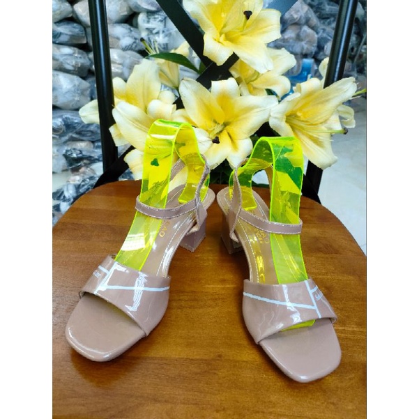 Giày sandanl mềm êm,đế cao su,cao 5cm