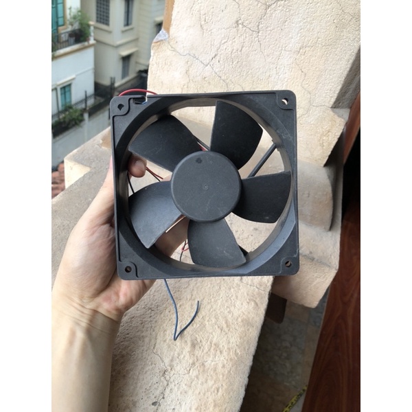 Fan 12cmx12cmx2,5cm dòng 40v-0.13A hút thổi mạnh