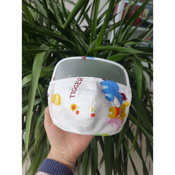 khẩu trang trẻ em