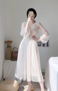 Váy ren mỏng  tay bồng (oder)