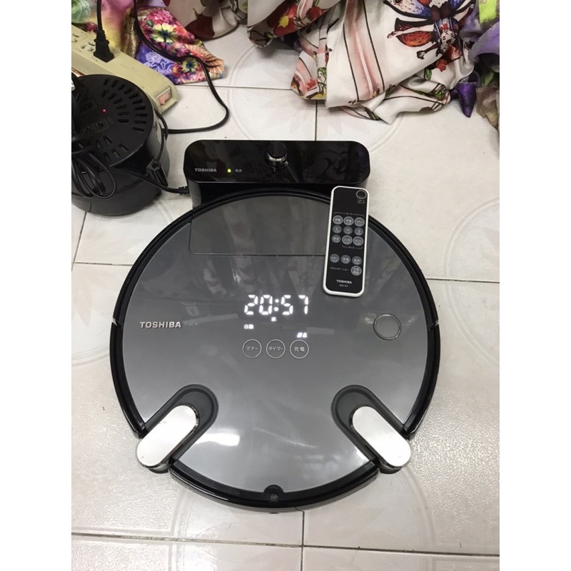 Toshiba rv1 hút bụi quét nhà thông minh