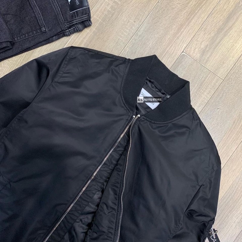 Áo khoác bomber CK