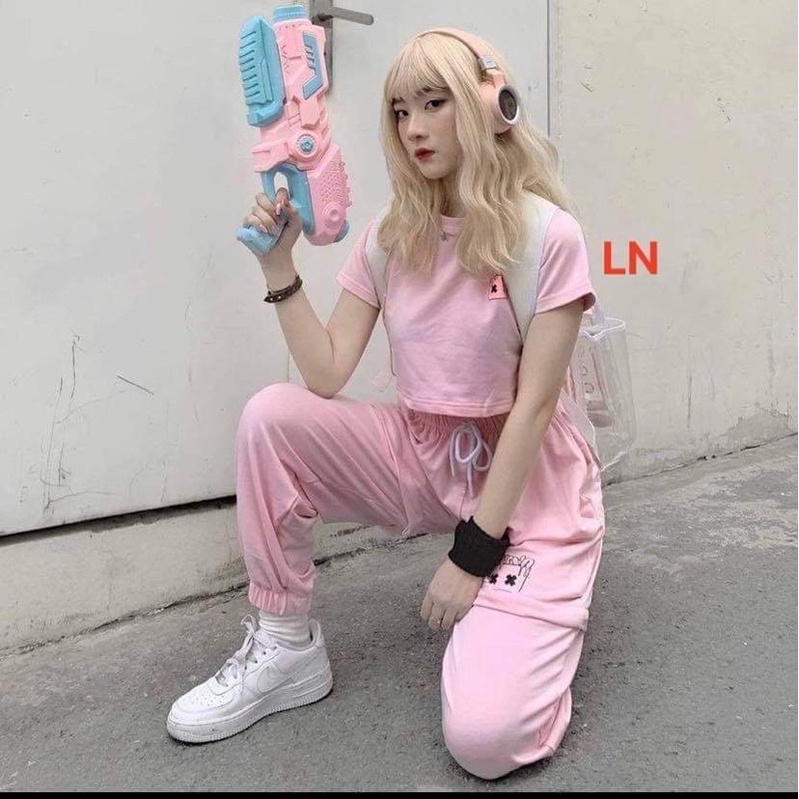 Sét áo croptop logo hộp X+quần bom LN11