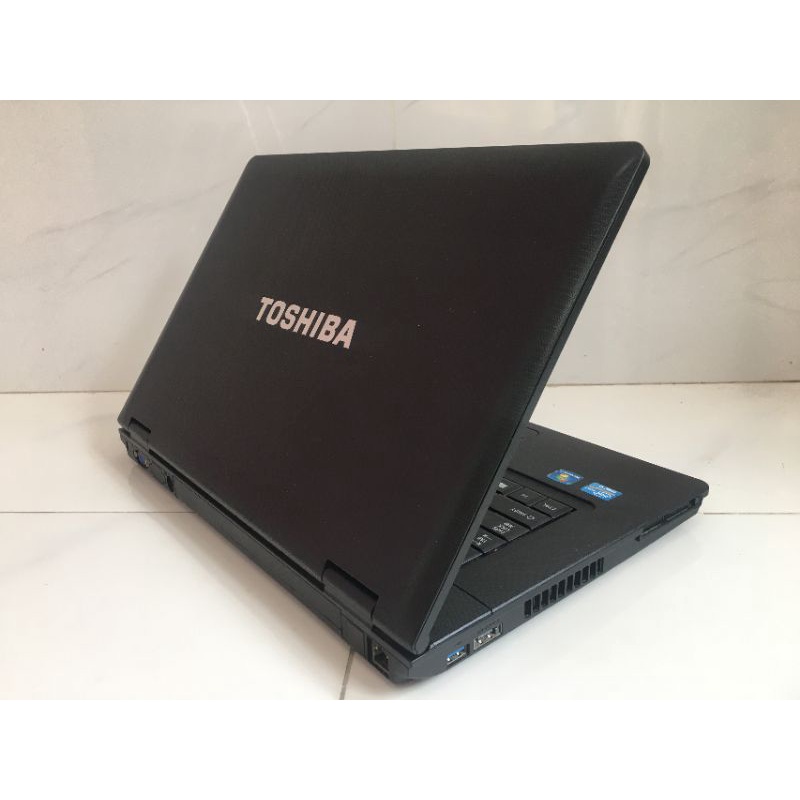 Laptop Toshiba Satellite chip i7 Ram 8gb, SSD 128/ 256 tặng kèm ổ HDD tặng balo