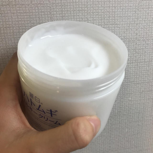 Kem dưỡng ẩm Ý dĩ Hatomugi mẫu mới Nhật Bản - Hộp 300g