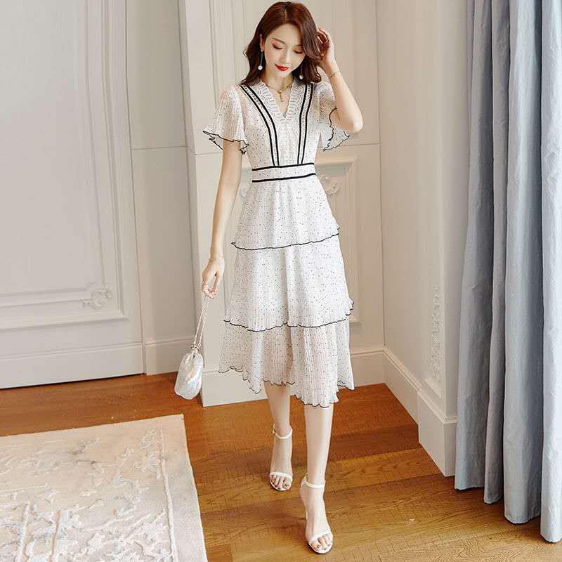 (N293) Đầm nữ chấm bi xếp ly nhỏ nhiều tầng phối viền màu cổ tim ren cách điệu tay ngắn xòe vải thoáng mát chào hè sang