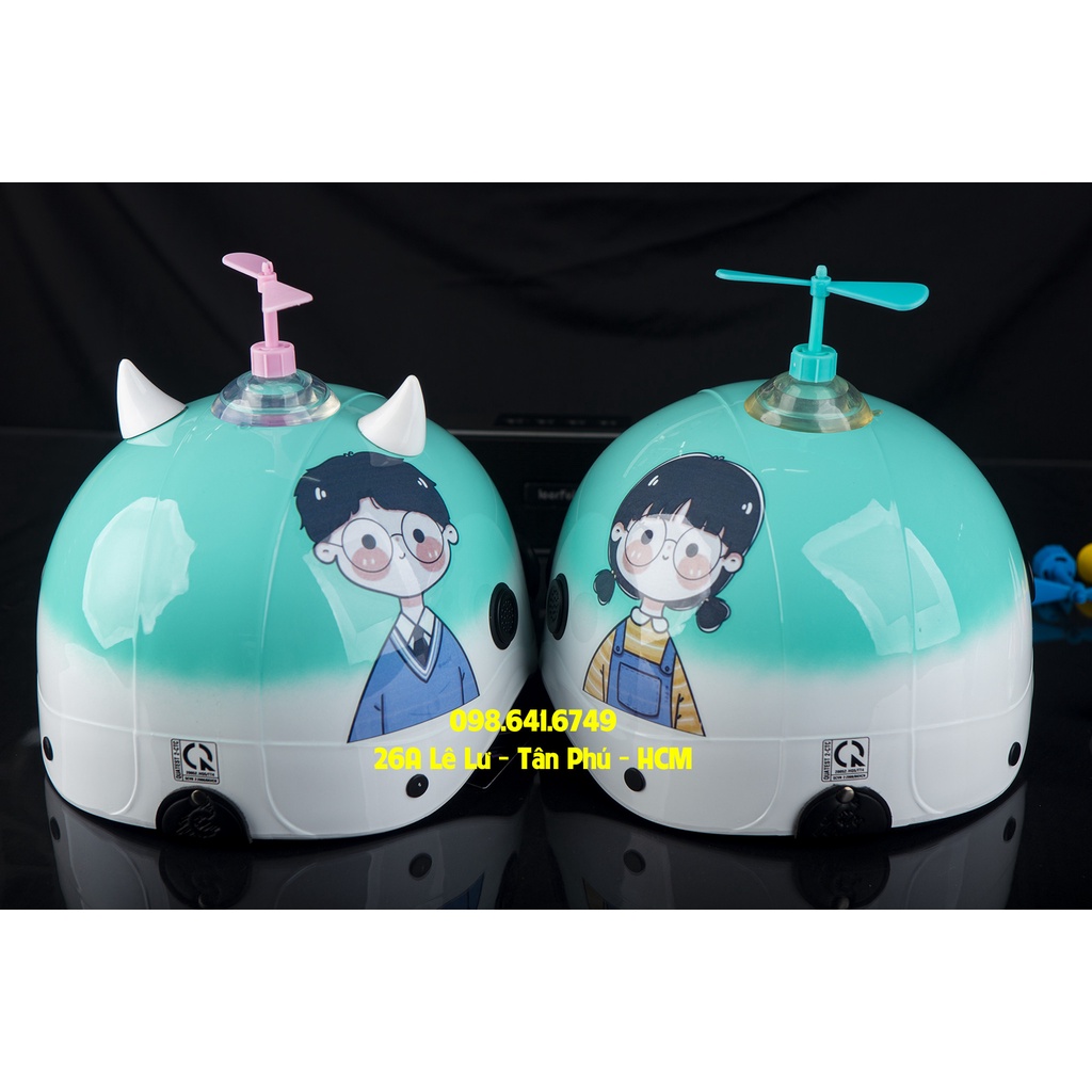 MŨ NÓN BẢO HIỂM NGƯỜI LỚN Cặp đôi Chibi Gái - Trắng Xanh