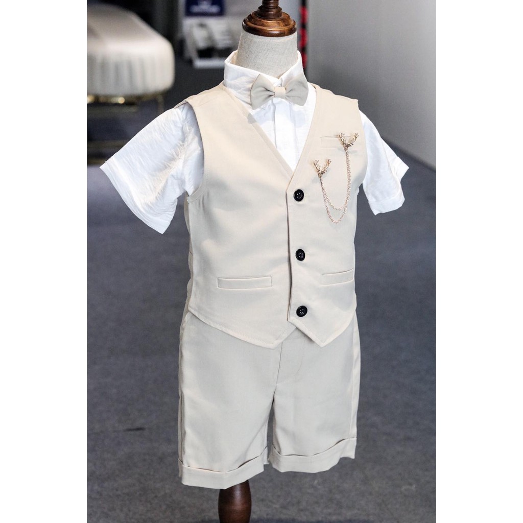 Set gile vàng kem kết hợp sơ mi trắng ngắn tay cho bé trai