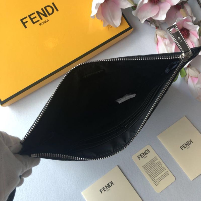 clutch cầm tay nam dáng dài kéo khóa có quai cầm tay họa tiết chữ F Fendi FD