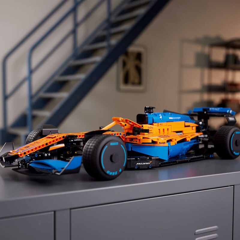 Đồ chơi Lắp ráp Mô hình P9926 Siêu xe McLaren Formula 1 Race Car Fit 42141