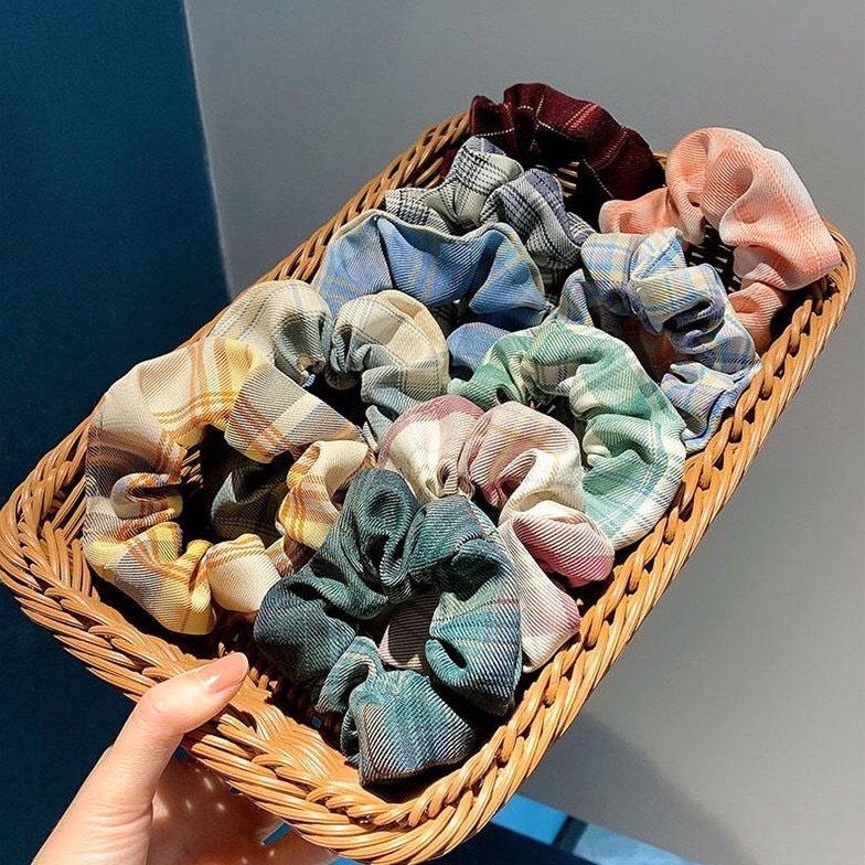 Cột Tóc Scrunchies Vải Kẻ Caro-Voan Kính Mềm Mại Phong Cách Cá Tính VATI