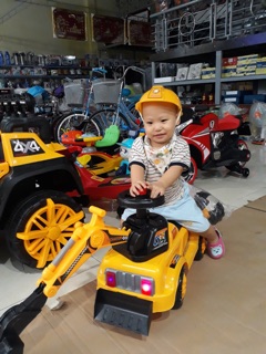 Máy xúc đồ chơi loại to