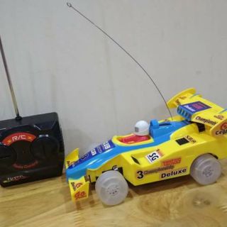 Xe đua tốc độ điều khiển từ xa