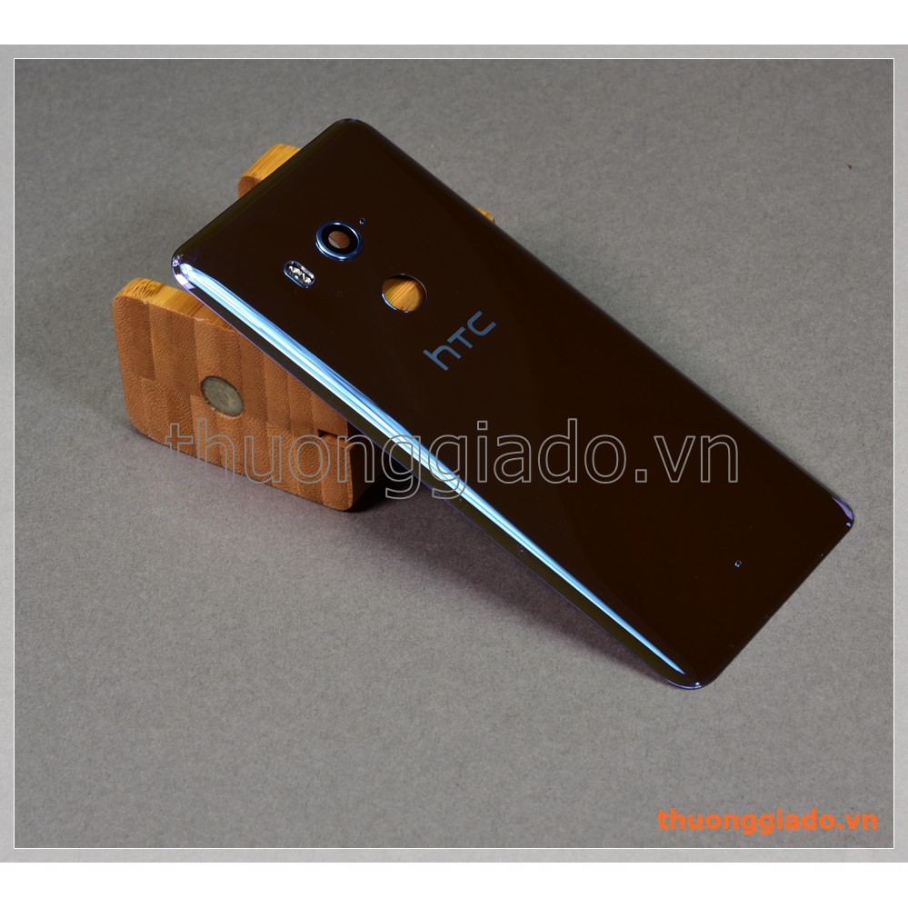 Thay kính lưng HTC U11+, HTC U11 Plus