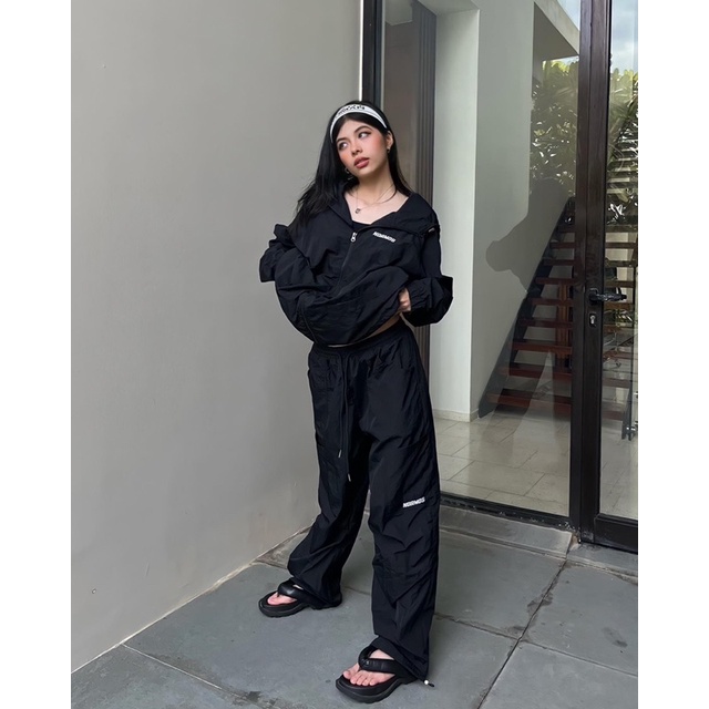 QUẦN NYLON LOGO PANTS NORMOS