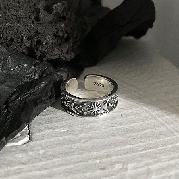 Nhẫn nam nữ tròn Unisex màu đen Thời trang Kuu Clothes chất liệu Titan đẹp đơn giản - Nhẫn Sun &amp; Moon