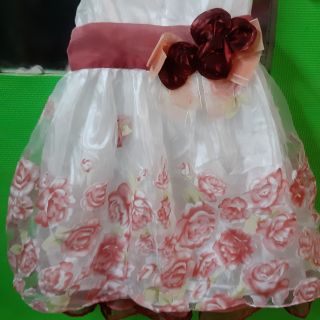 Đầm xinh cho bé