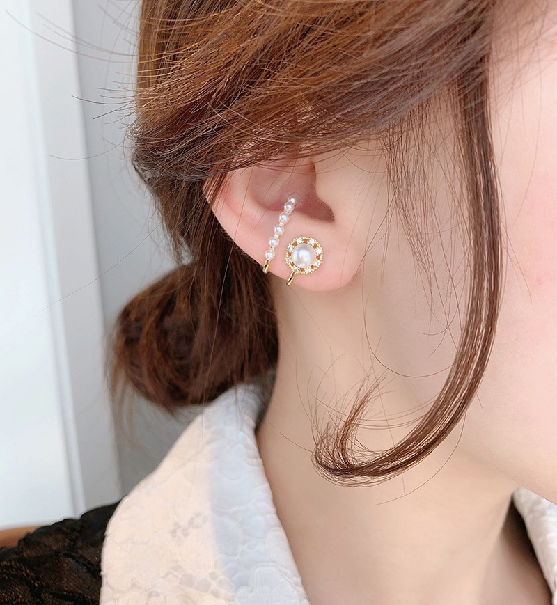 Bông Tai Chữ U Đính Ngọc Trai Thời Trang Cho Nữ