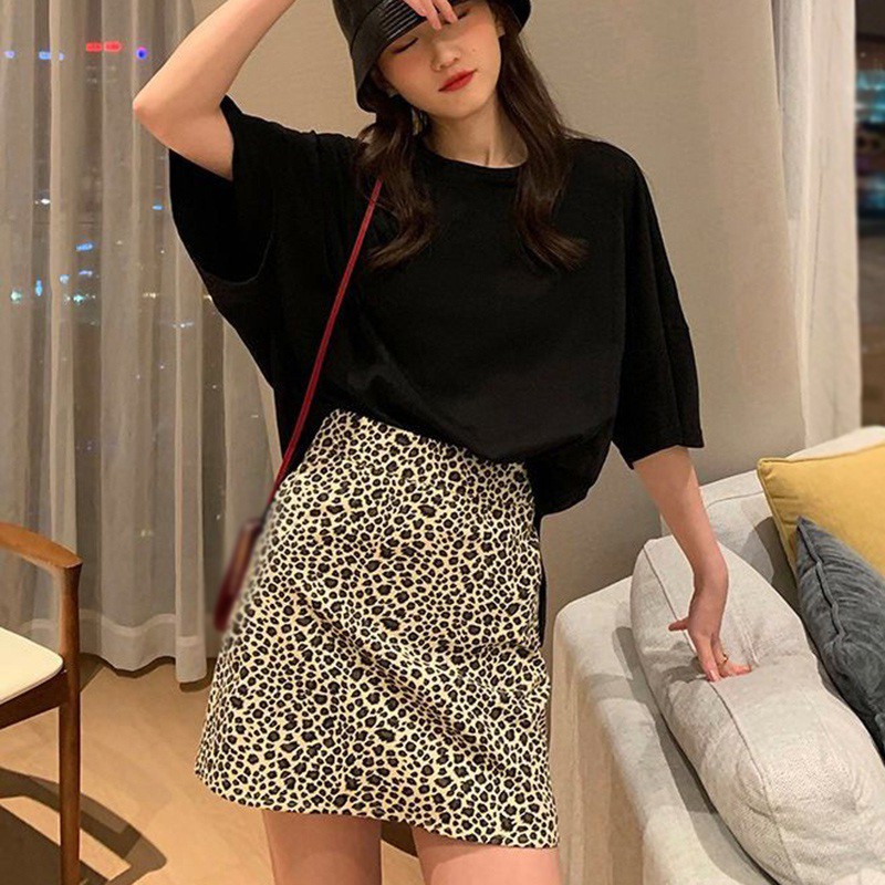 Chân váy chữ A họa tiết cá tính thời trang cho nữ | BigBuy360 - bigbuy360.vn