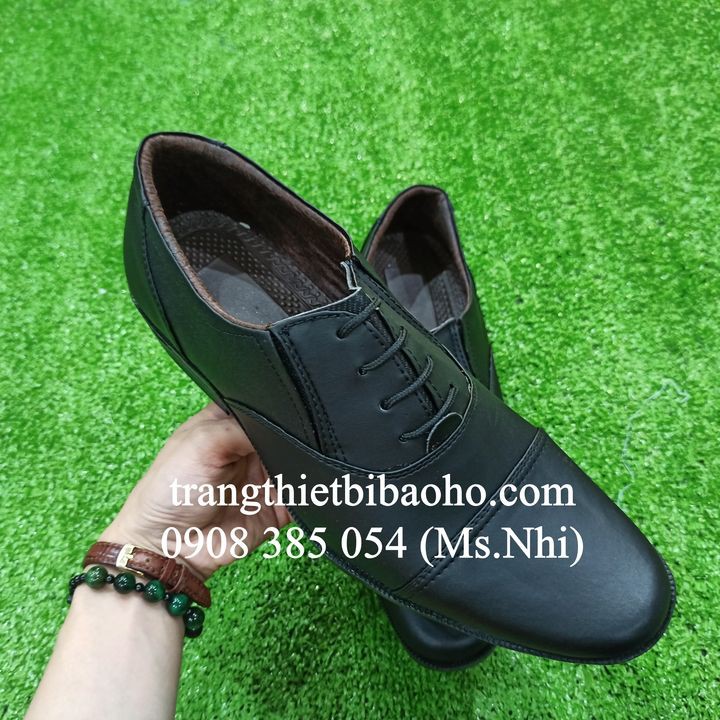 Giày bảo vệ màu đen chất liệu simili DA02- Hình thật