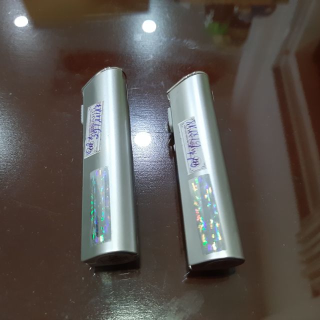 Menard Stream one touch lipstick son dưỡng có màu không làm khô môi nhưng ko quá bóng môi độ lên màu