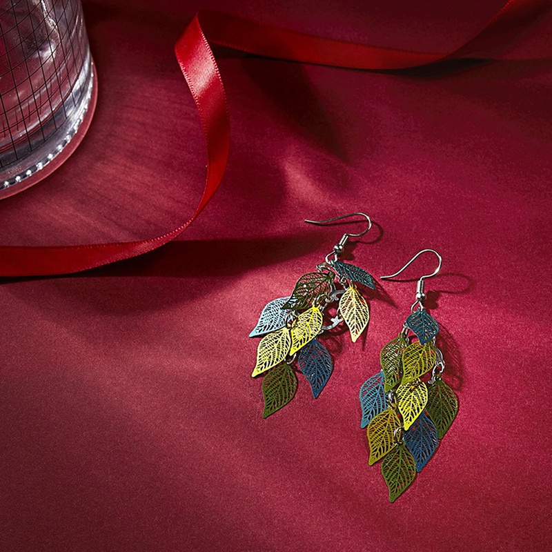 Bông tai dáng dài nhiều lớp phối tua rua phong cách boho