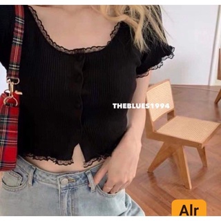 Áo croptop nút viền ren 🎀 HOT