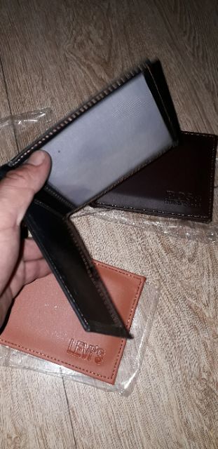 Cái ví daPu 3 ngăn có dây kéo