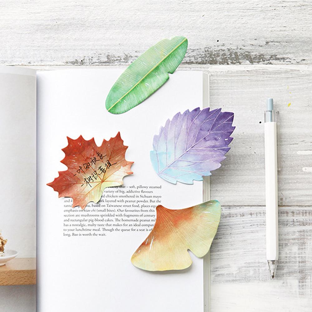 Set 30 Tờ Giấy Ghi Chú Tự Dính Họa Tiết Lá Cây Tự Nhiên Dễ Thương Note