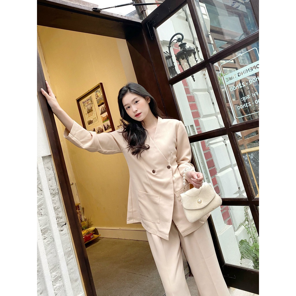 YU CHERRY | Áo khoác nữ không cổ, có túi Neckless Button Blazer YA391