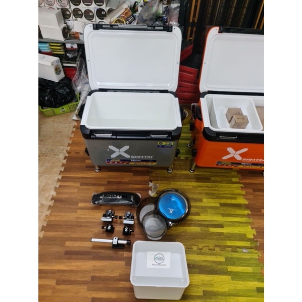 Thùng câu đài Xsamtin 2800B 28lit. Phụ kiện đầy đủ như ảnh