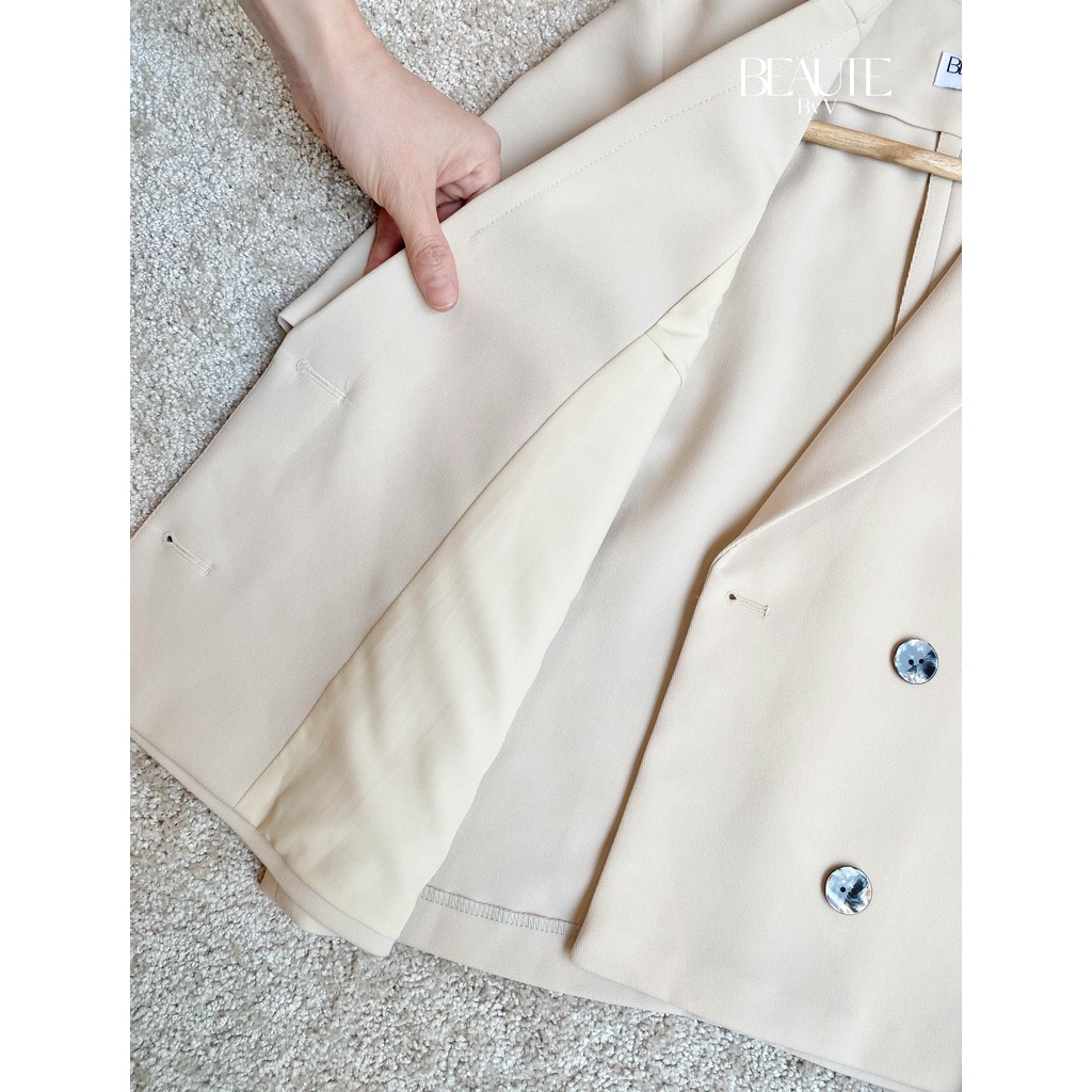 BEAUTEBYV - Áo blazer dáng lửng 4 cúc Charmo