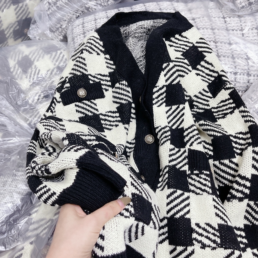 Áo khoác len cardigan nữ, áo len cadigan dáng dài kẻ caro siêu đẹp dành cho các nàng chất len dày dặn mặc cực ấm | BigBuy360 - bigbuy360.vn