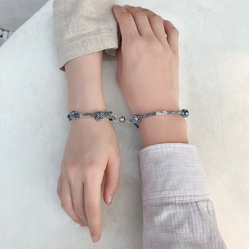 Set 2 Vòng Tay Cặp Đôi Dạng Dây Thừng Cổ Điển