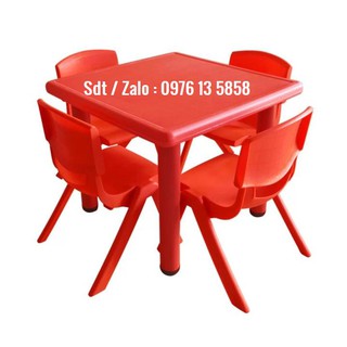 Bàn Mầm Non Cho Bé Tại TP.HCM
