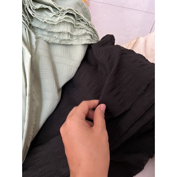 VẢI ĐŨI NHÚNG CO GIÃN LÊN ĐẦM THỜI TRANG