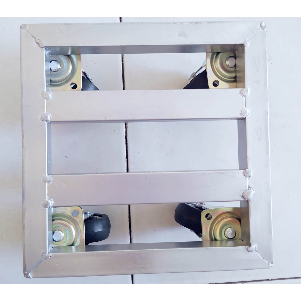 Đế Lót Chậu Trồng Cây Đa Năng "Kích Thước 20X20"