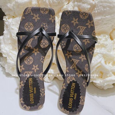 DÉP KẸP NỮ THỜI TRANG XINH XẮN QUAI NGANG CHỮ A HÌNH HOA MŨI VUÔNG SHU STORE