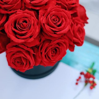 Lẵng hoa lụa tròn Lava Red Velvet