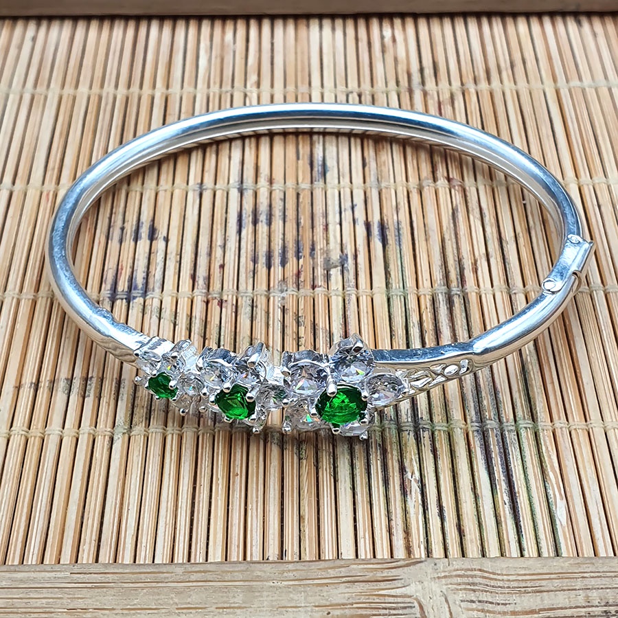 Vòng tay nữ BẠC HIỂU MINH LTU305S dạng kiềng tam hoa đá xanh