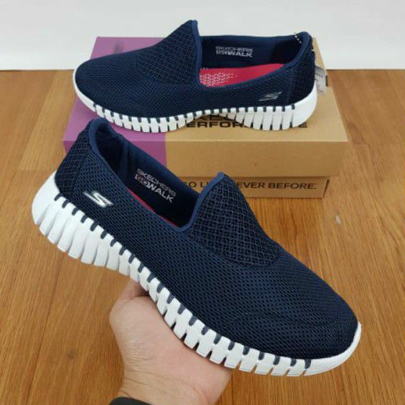 Giày Thể Thao Skechers Thiết Kế Thông Minh Thời Trang Cá Tính Cho Nữ