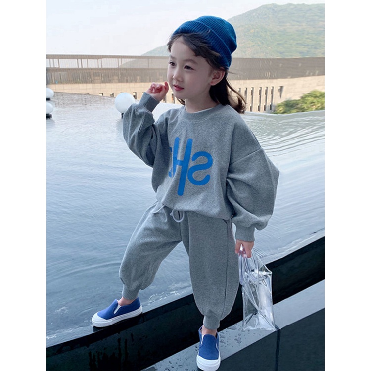 Bộ áo len dài tay thể thao bé gái 2021 mùa thu mới trẻ em phong cách phương tây Bộ đồ hai mảnh mùa thu bé gái hàn quốc