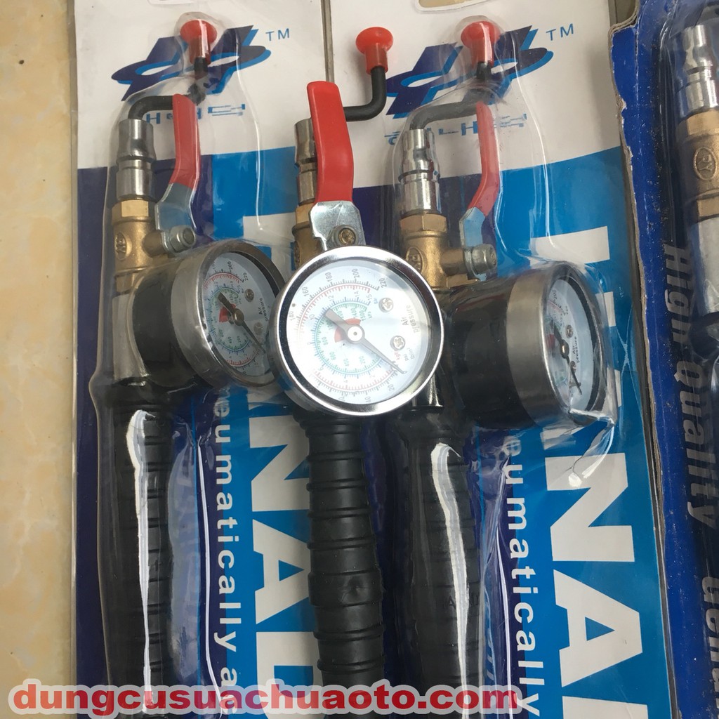 Tay bơm lốp xe tải xoáy ti van, có đồng hồ