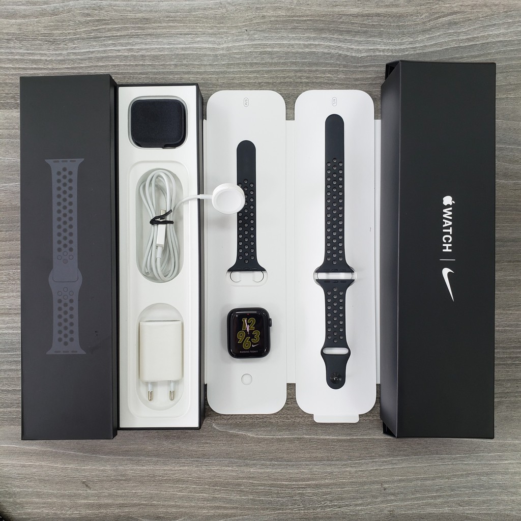 Đồng Hồ Apple Watch Nike Series 5 GPS 44mm