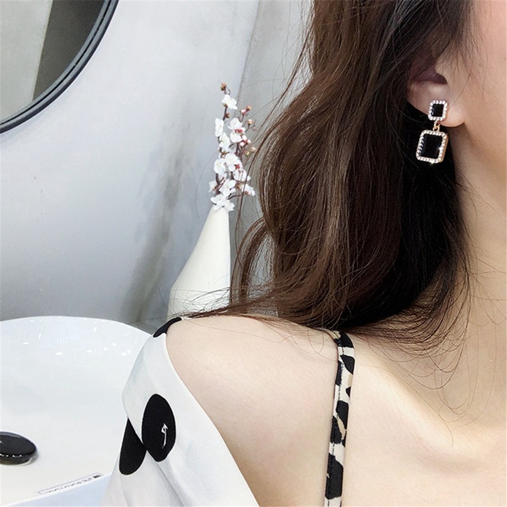 Bông Tai Hợp Kim Đính Đá Kiểu Dáng Đơn Giản