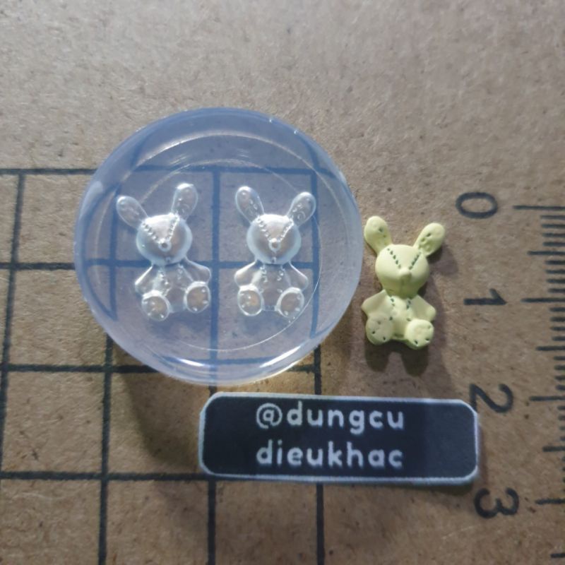 Khuôn "3d nail" thỏ bông vàng bé xinh