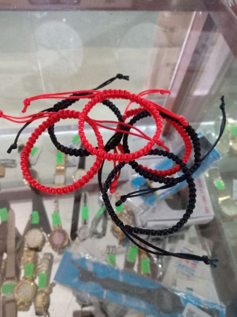 Vòng tay dây bện nam nữ chỉ đỏ (đen) may mắn cho người đeo | BigBuy360 - bigbuy360.vn