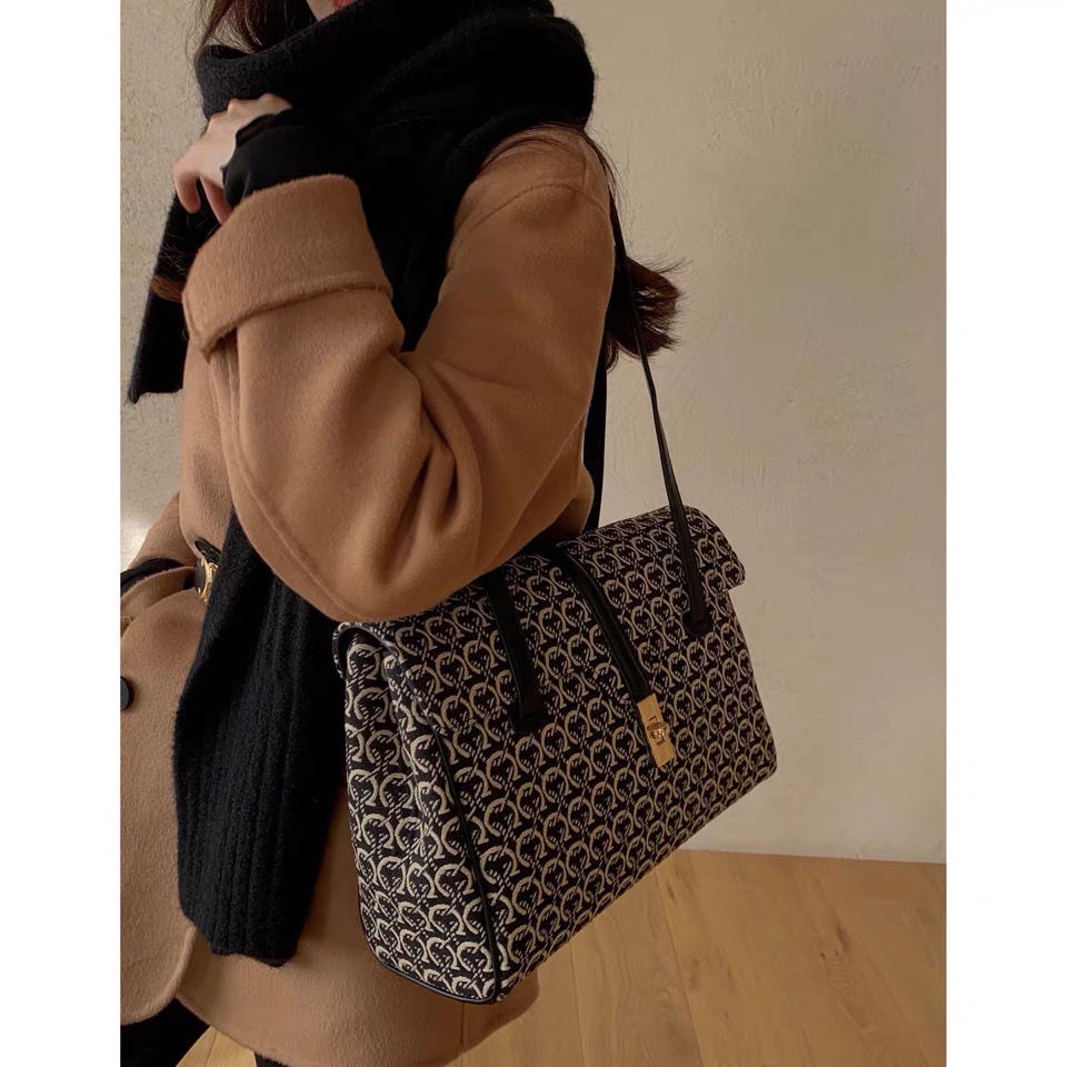 Shoulder and Slingbag Túi đeo vai cỡ lớn hình chữ C thời trang mới cho nữ 2022