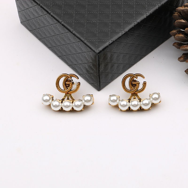 Bông tai nữ thương hiệu GC ôm sát tai đính đá và ngọc trai nhân tạo TOBI STORE TB367